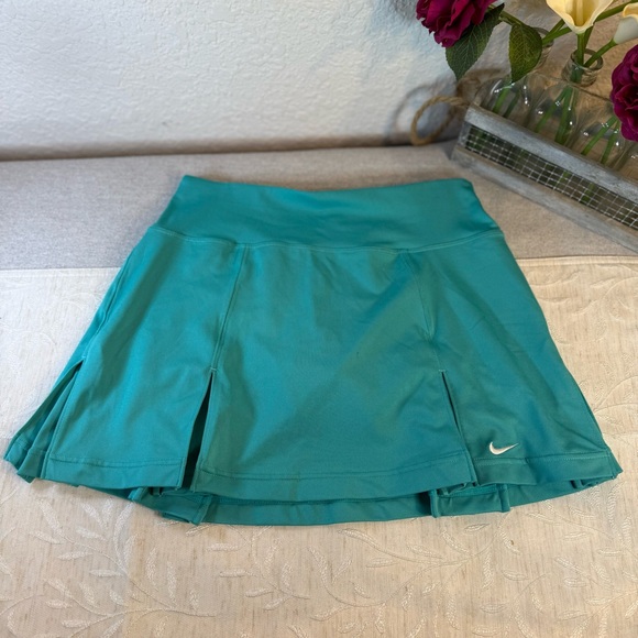 Nike Pants - Nike Dri-fit Tennis/Pickle Ball/Golf Skort Teal. Women’s Size XS.